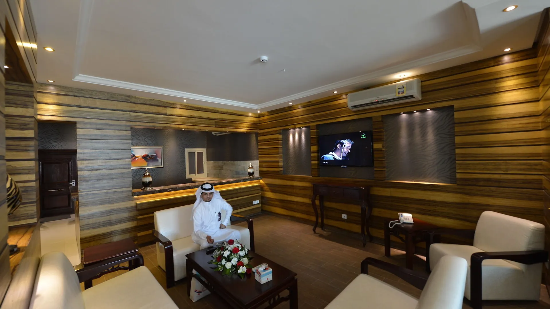 La Fontaine Al Shorouq Suites Jeddah Hotel
